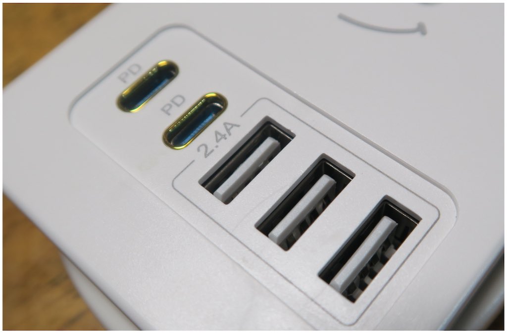 PD対応USBポート付き電源タップのUSBポート（PD対応２ポート）